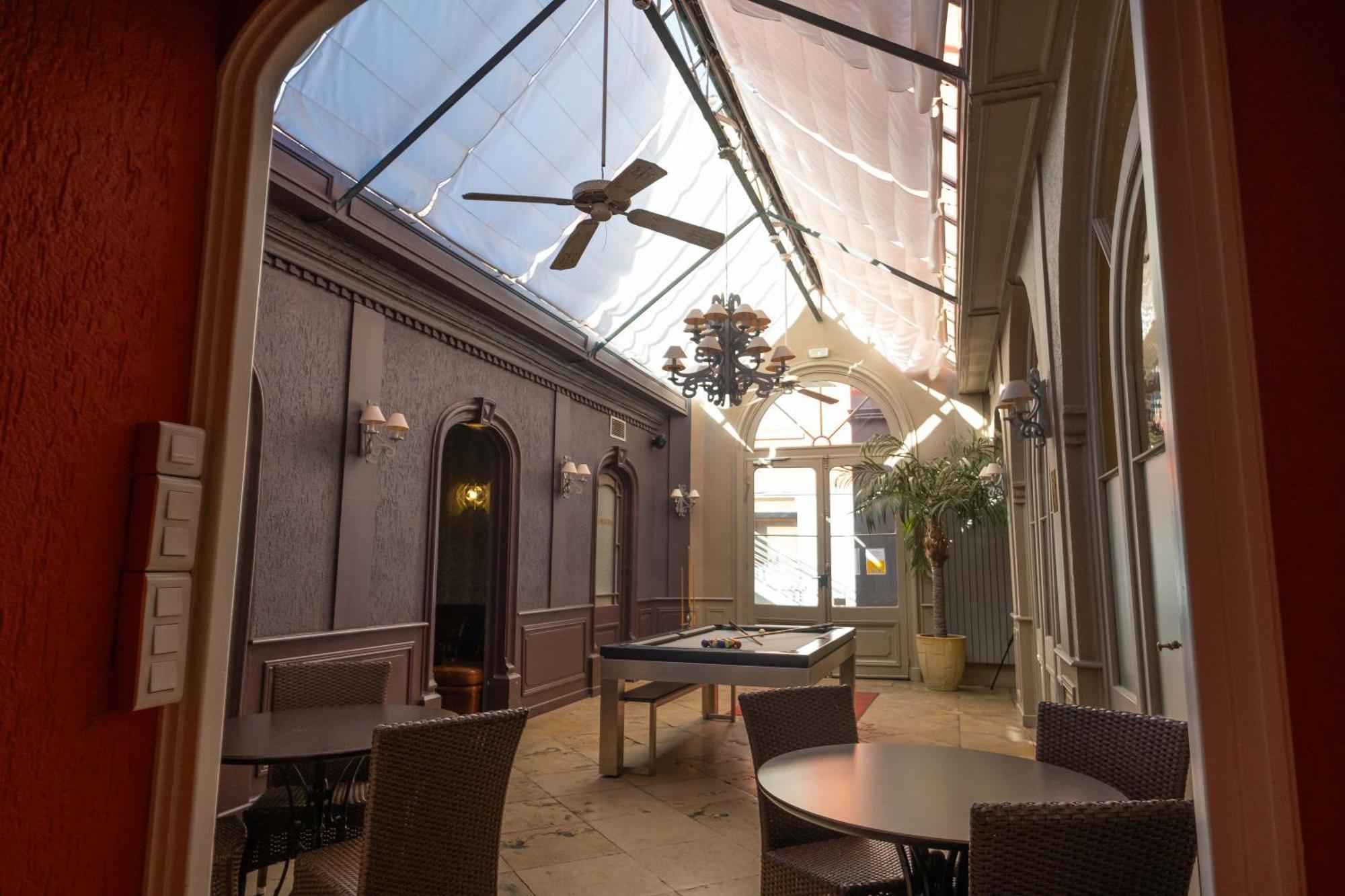 Logis Hotel De Bourgogne - Mâcon Kültér fotó